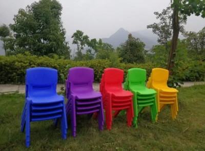 KINDERGARTEN PLASTIC CHAIR